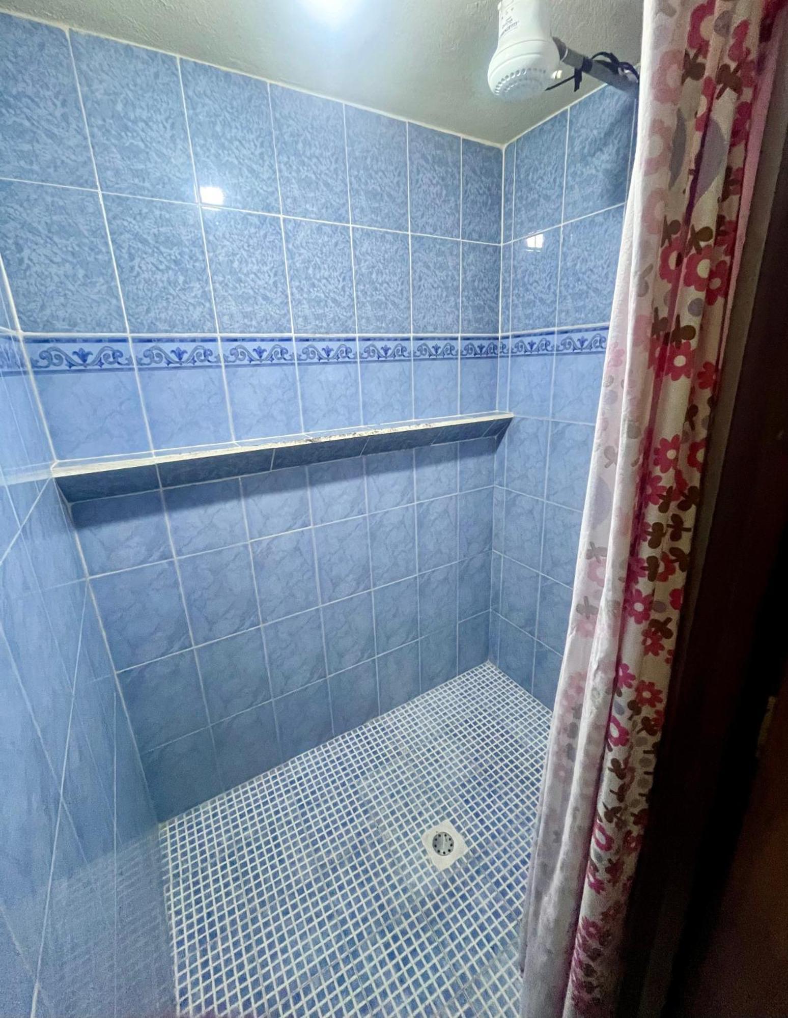Jireh Antigua Hotel Kültér fotó